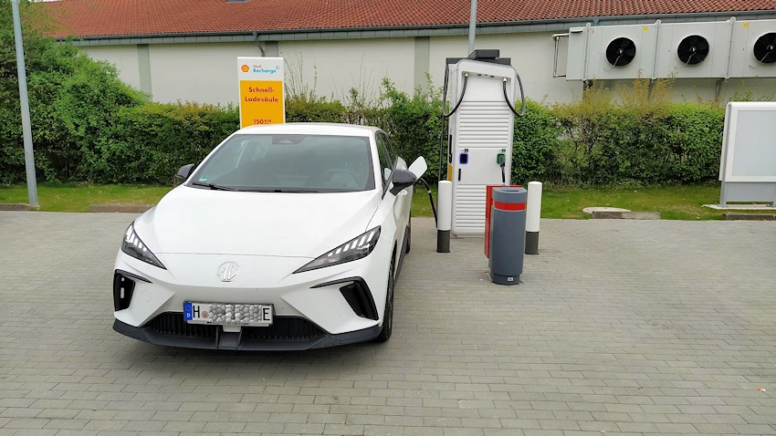 MG4 Electric Comfort am Hypercharger Hannover